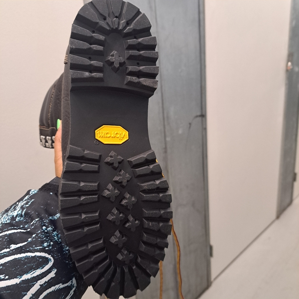 Boots - Picture 3 of 3